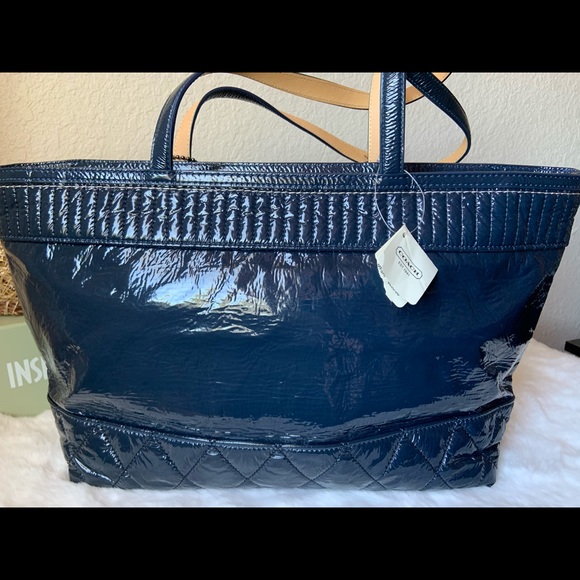 Coach medium tote - Picture 2 of 11
